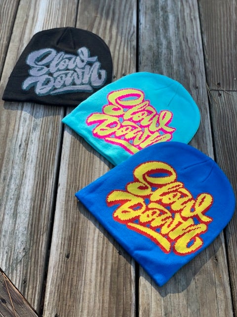 Logo Beanie Turq Pink yellow