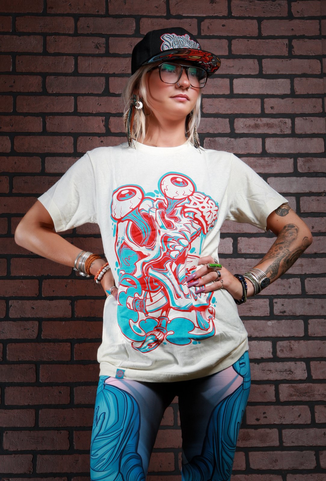 Red and blue Skull artist tee