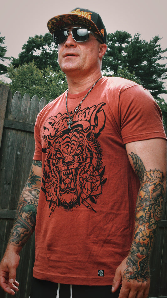 Rust tiger tee